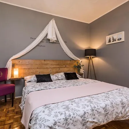 Alaburic & Bed & Breakfast