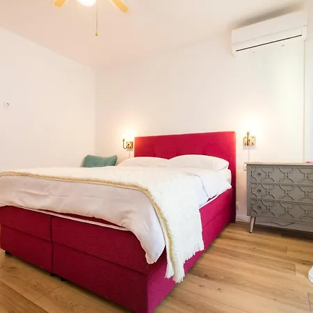 Bed and breakfast Alaburic & Mali Lošinj