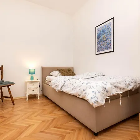 Bed and breakfast Alaburic &