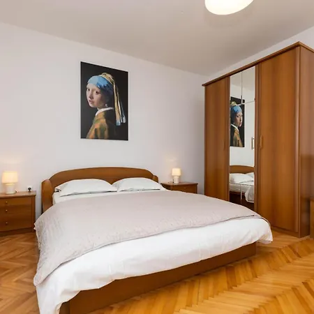 Bed & Breakfast Alaburic &