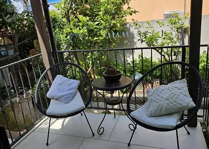 Bed & Breakfast Alaburic & 4*