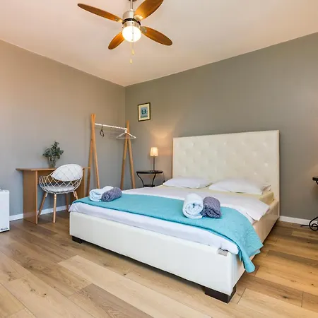 Bed & Breakfast Alaburic & 4*